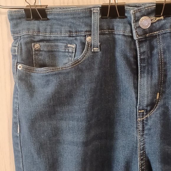 Levi's Signature, Size12 M, 32 x 33, Mid Rise Straight - Picture 3 of 9